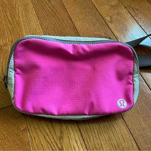 Lululemon belt bag